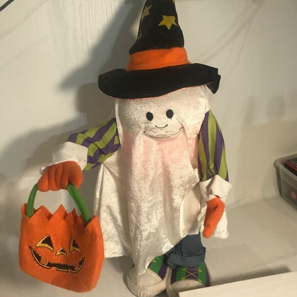 Light-Up Halloween Ghost Witch Hat With Pumpkin Bag 22" tall - Picture 5 of 13